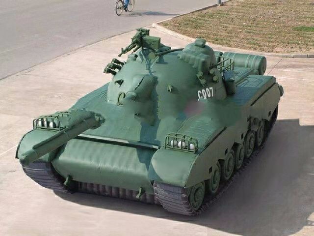 南沙军用充气坦克车